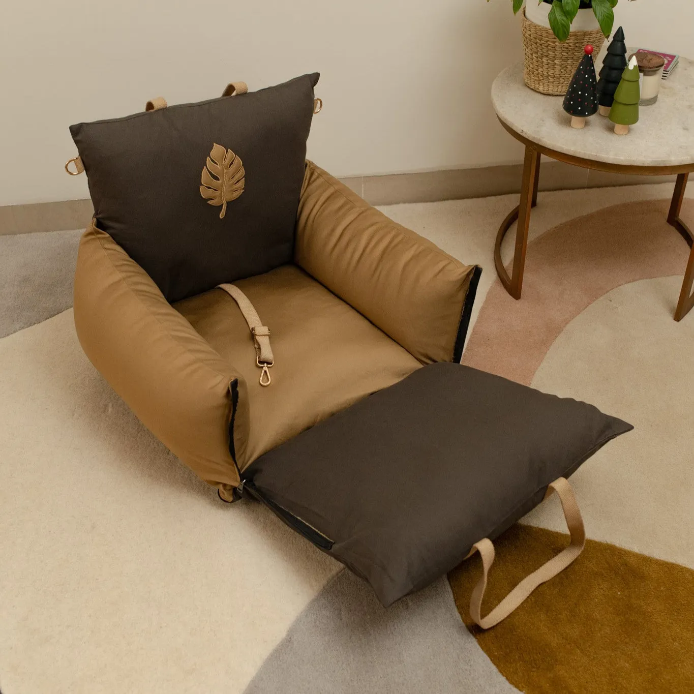 OAK BOHO Holiday Travel Bed for Small Dogs : Khaki & Coffee