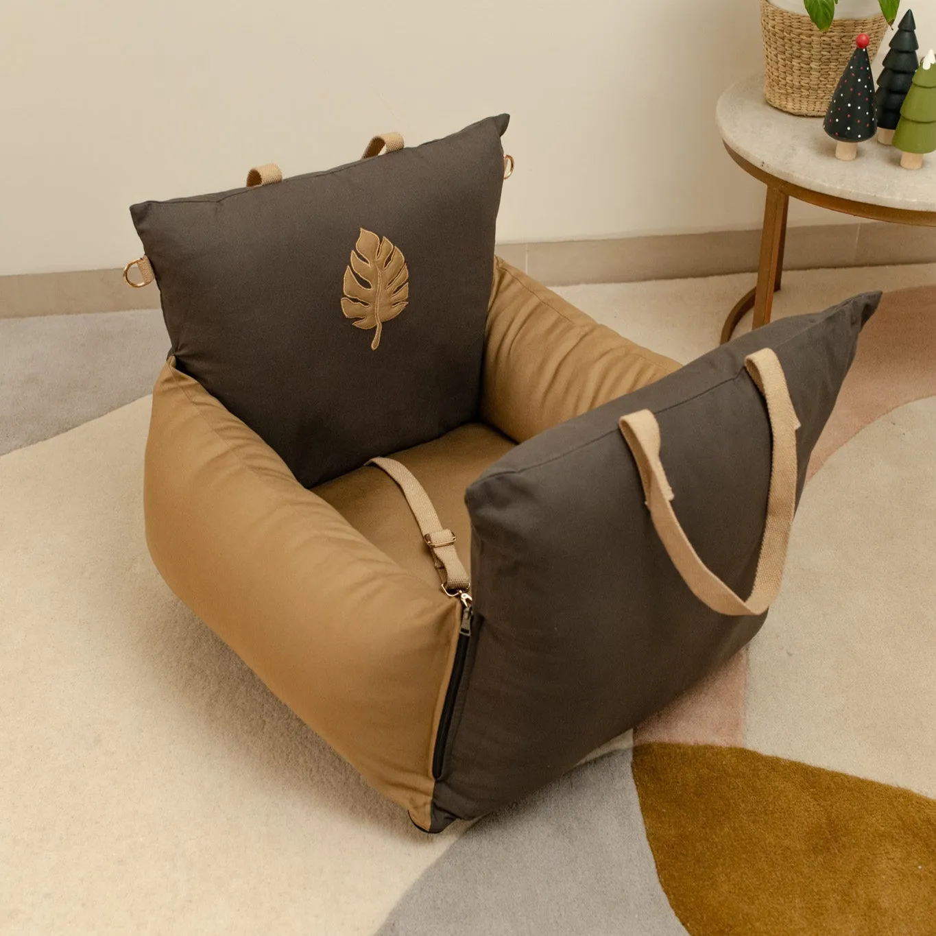 OAK BOHO Holiday Travel Bed for Small Dogs : Khaki & Coffee