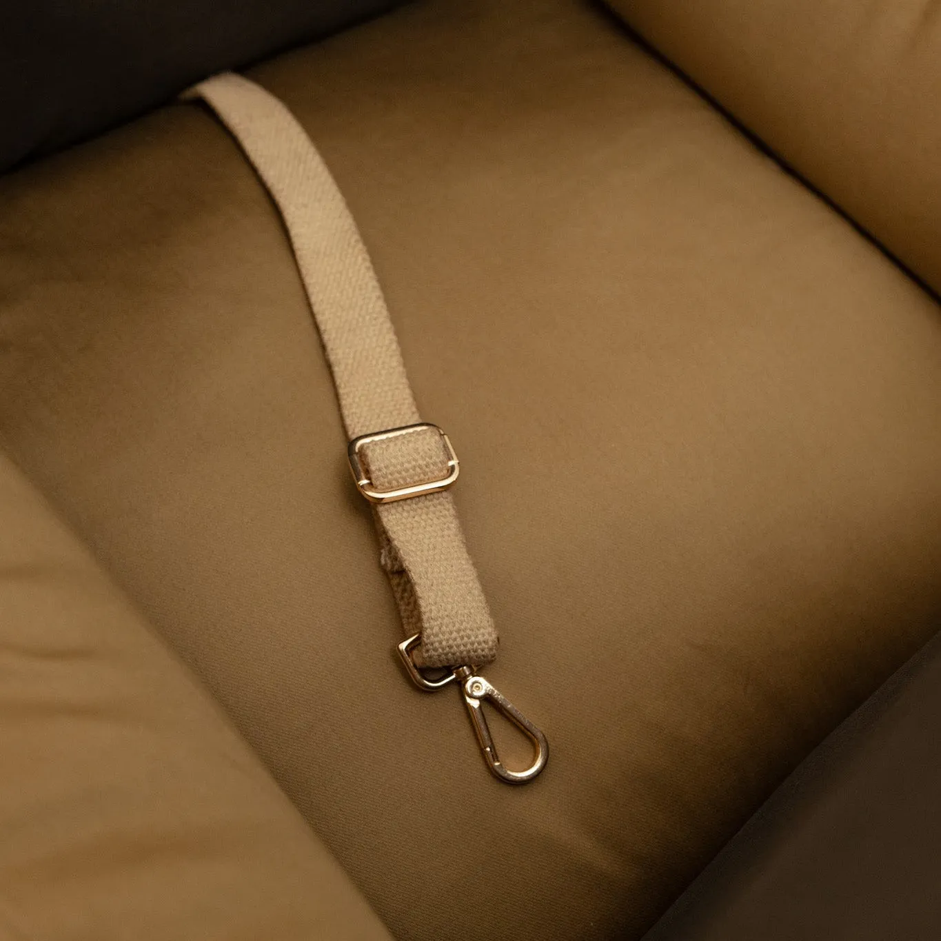 OAK BOHO Holiday Travel Bed for Small Dogs : Khaki & Coffee